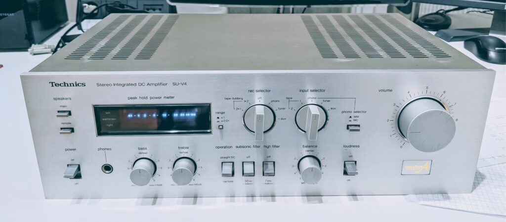 Amplificateur vu de face